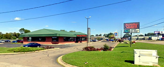 Family Video - Battle Creek - 890 W Columbia Ave (newer photo)
